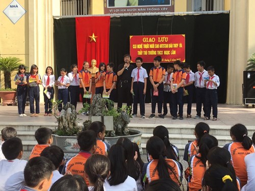 Trường THCS Ngọc Lâm tổ chức giao lưu CLB nghệ thuật Artstar Báo TNTP